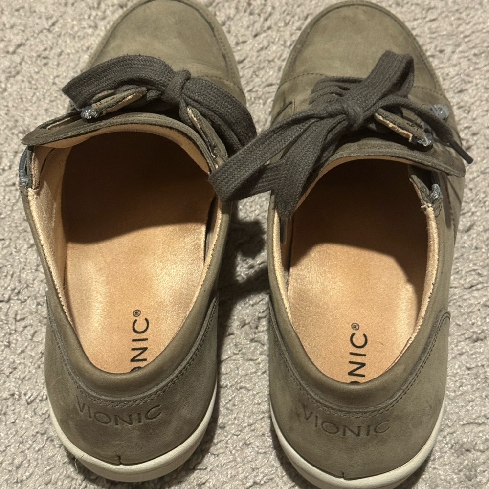 Vionic Taupe Sneakers with Bow Accent